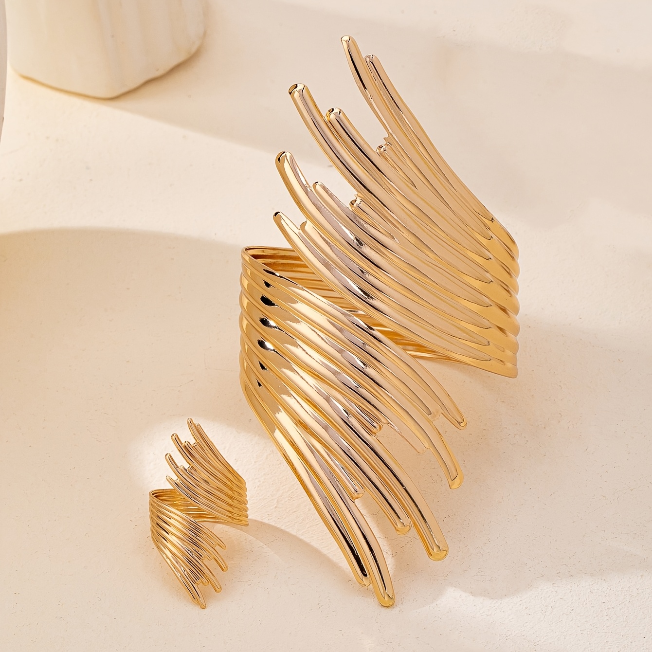 2pcs Bold Textured Wing Bracelet and Ring Set for Women